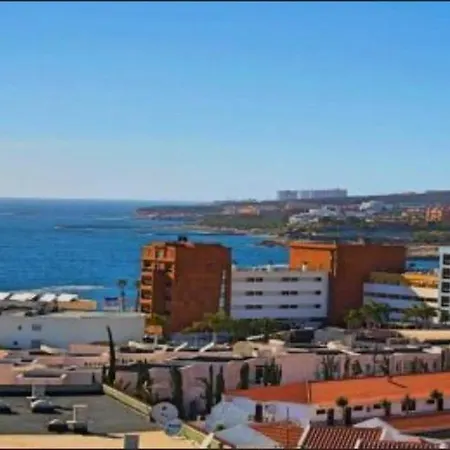 Incredible Penthouse With Ocean Views Lägenhet